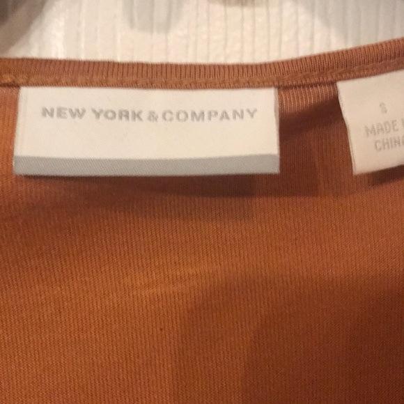 Sleeveless top with sequins - Picture 2 of 3